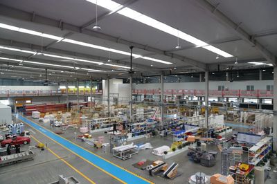 日照经开区 卢东磊带队深入项目企业现场办公，助推科教设备产业高质量发展